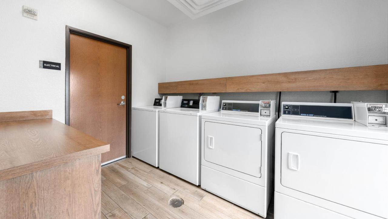 Atria Hotel And Rv Mcgregor Екстер'єр фото