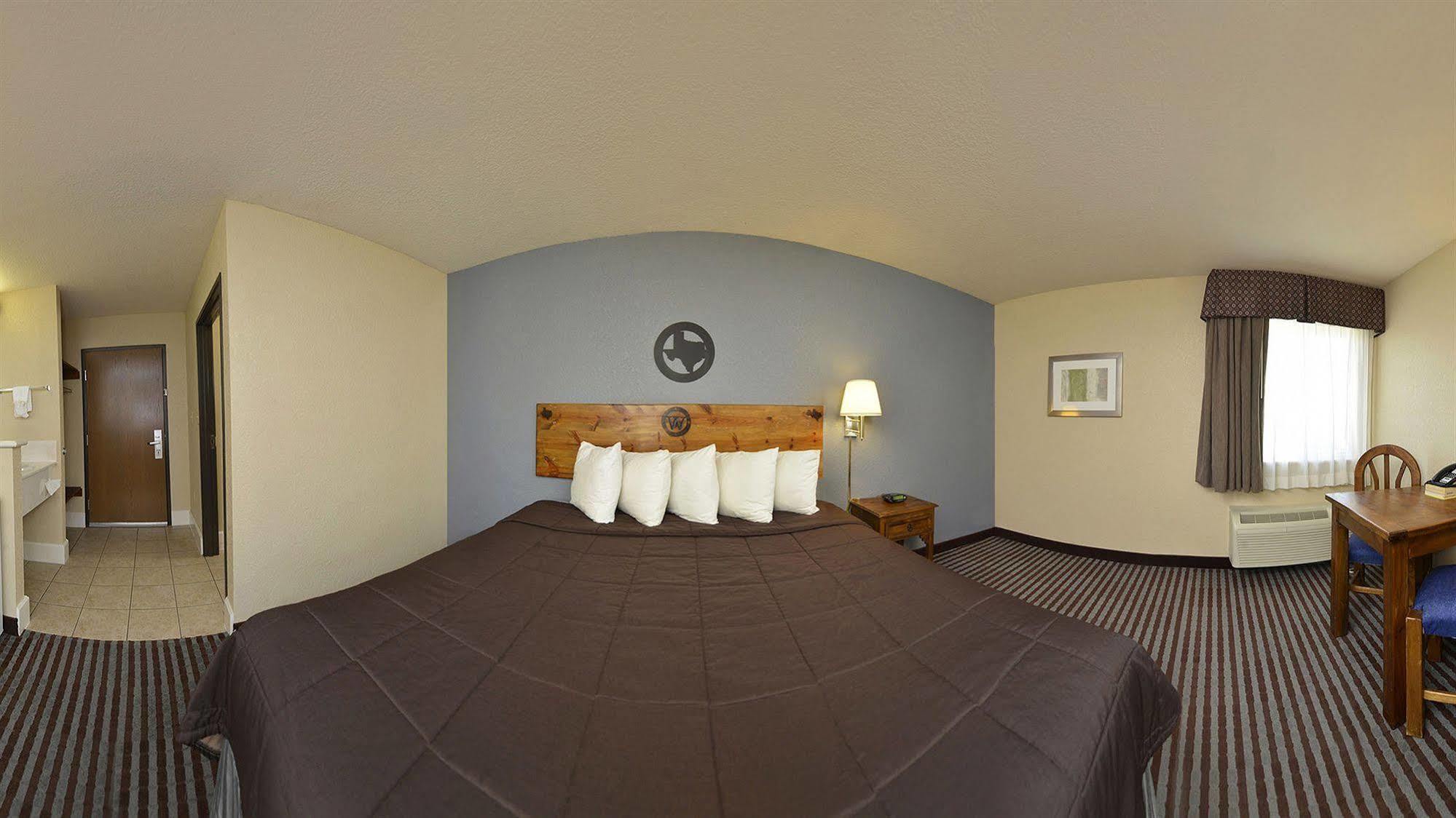Atria Hotel And Rv Mcgregor Екстер'єр фото